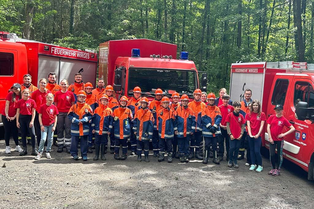 Gemeinsamer Berufsfeuerwehrtag der Jugendfeuerwehr und des Jugendrotkreuzes Wirges war ein voller Erfolg