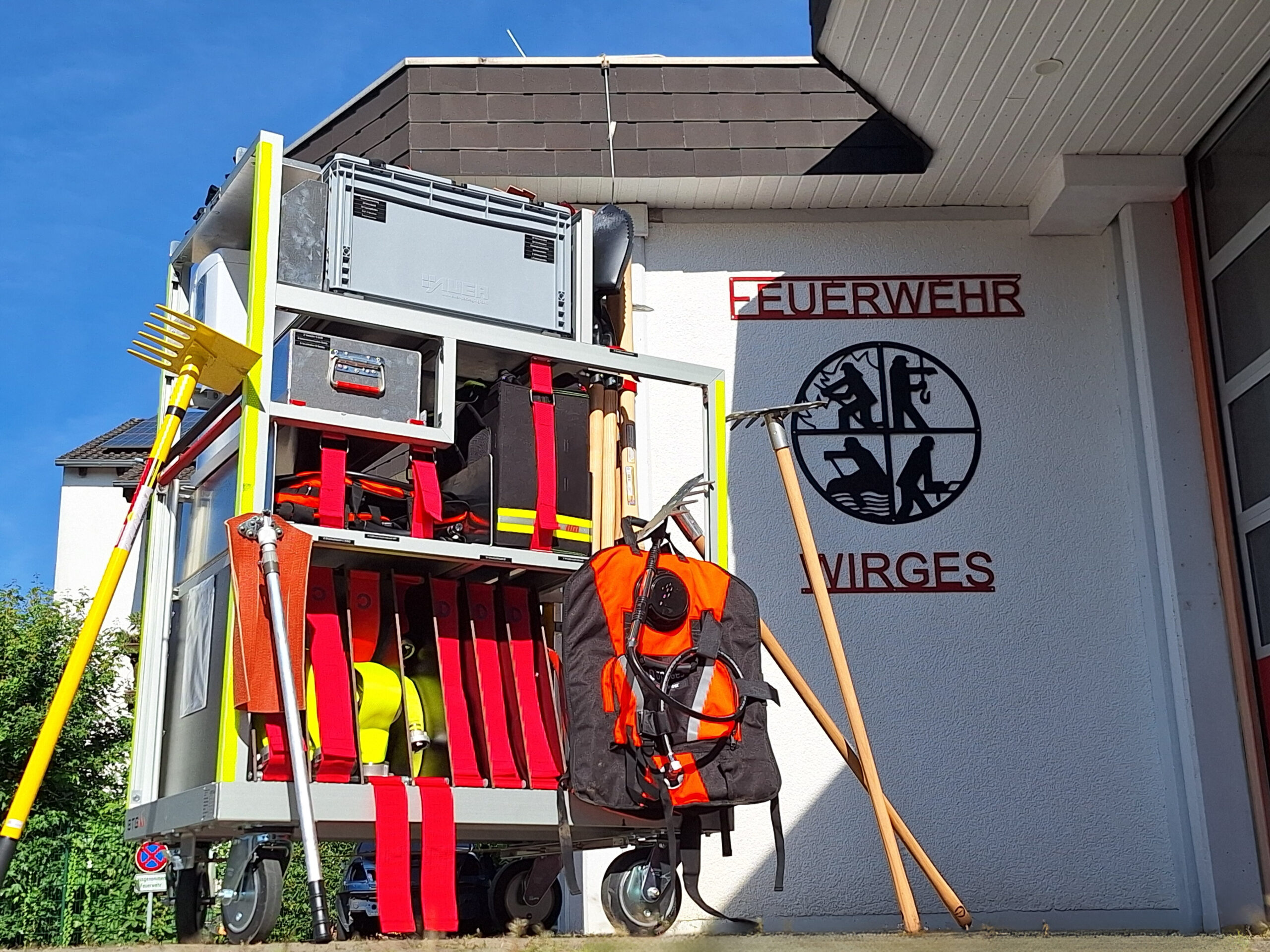 Zusammenstellung des Rollcontainers “Waldbrand”