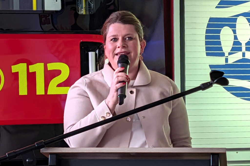 Bürgermeisterin Alexandra Marzi bei ihrer Ansprache.