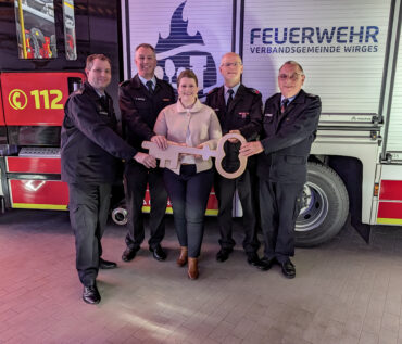 VG Wirges übergibt symbolisch den Schlüssel an die FF Siershahn