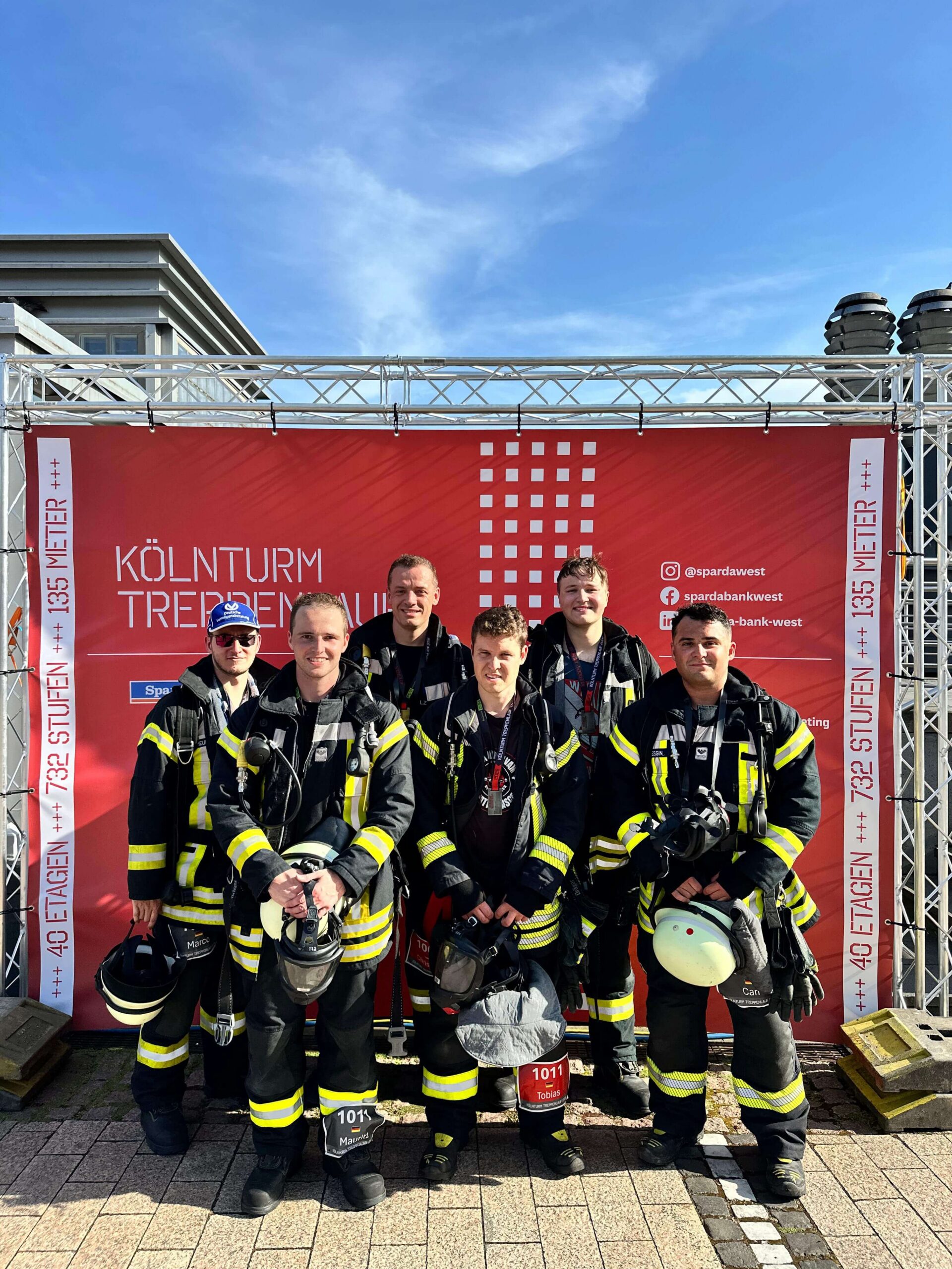 Gruppe beim Treppenlauf