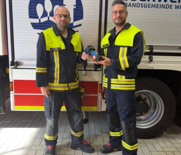 Förderverein übergibt Technik an FF Mogendorf
